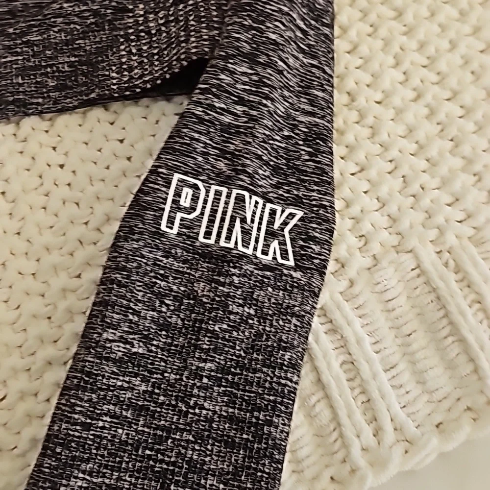 PINK Workout crop top - Picture 2 of 4